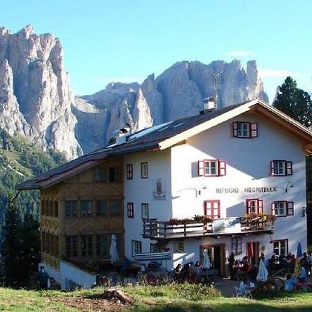 Rifugio Negritella Hotel Pozza di Fassa Exterior foto
